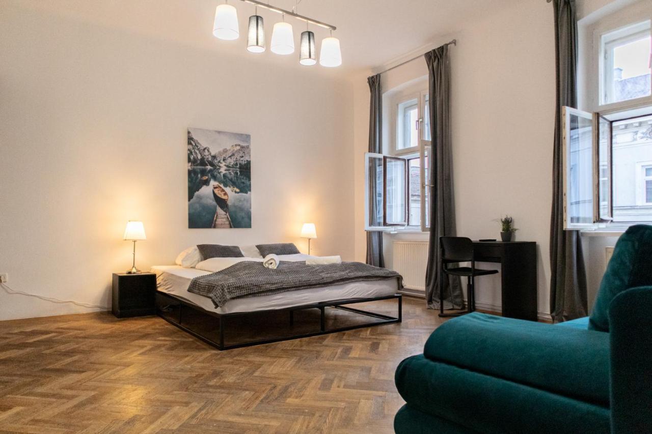 Spacious 2Br Apt.-Near Wiener Stadthalle Viena Exterior foto