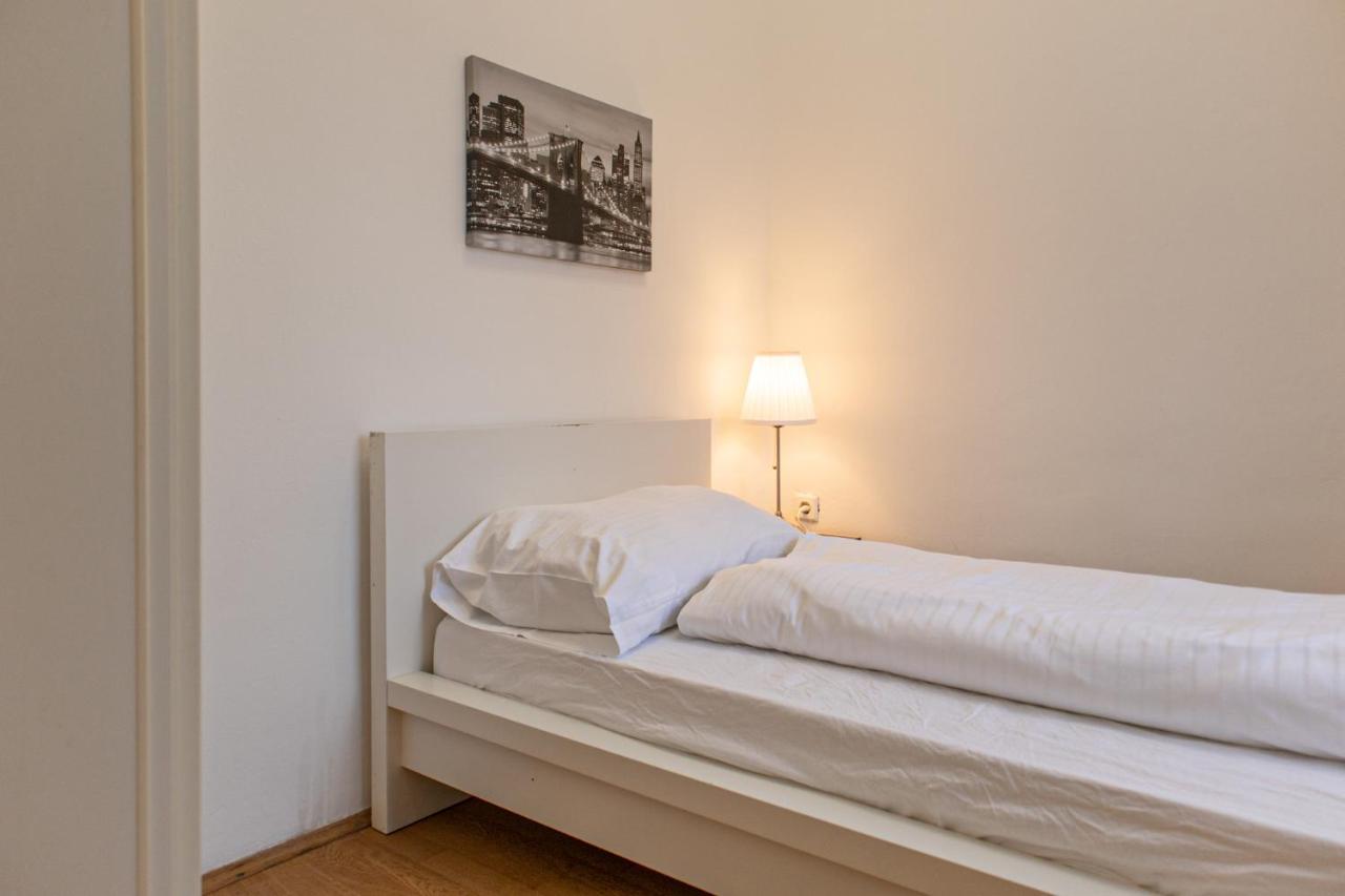 Spacious 2Br Apt.-Near Wiener Stadthalle Viena Exterior foto