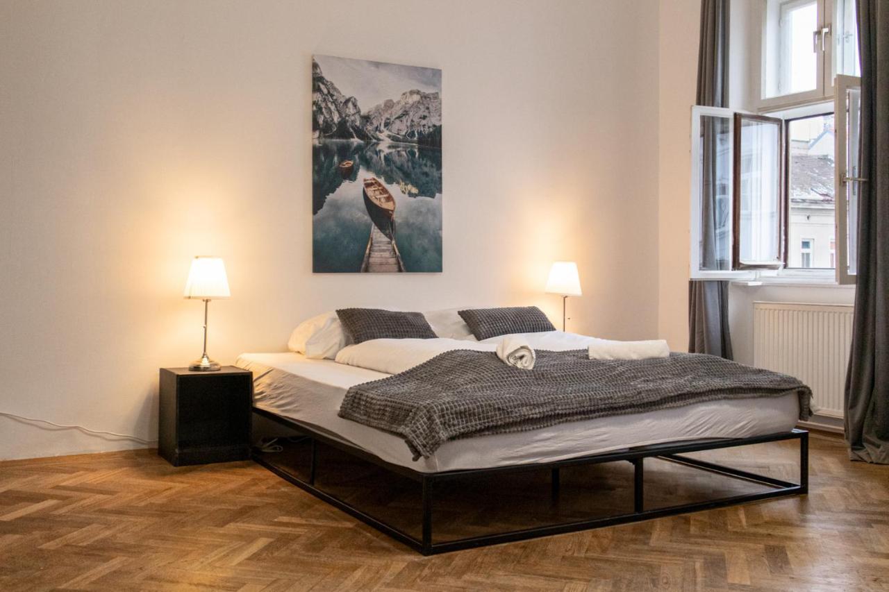 Spacious 2Br Apt.-Near Wiener Stadthalle Viena Exterior foto